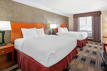 Standard Room, 2 Queen Beds, Non Smoking, Refrigerator