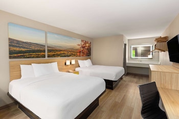 Room, 2 Queen Beds, Non Smoking
