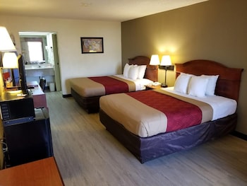 Standard Room, 2 Queen Beds, Smoking