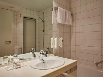 Family Deal (2 rooms next to each other)