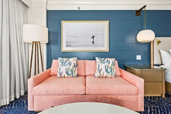 Junior Suite, 1 King Bed, Beachfront