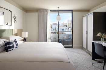 Room, 1 King Bed, Balcony