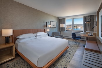 Deluxe Room, 1 King Bed
