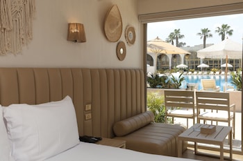 Standard Twin Room, Pool View