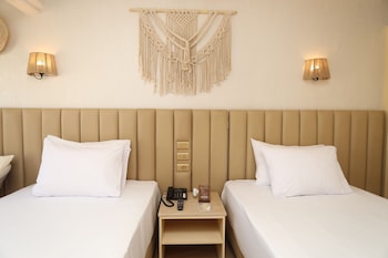 Standard Twin Room, Pool View