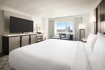 Room, 1 King Bed, Accessible (Mobility & Hearing)
