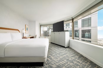 Room, 1 King Bed, City View (Skyline View)