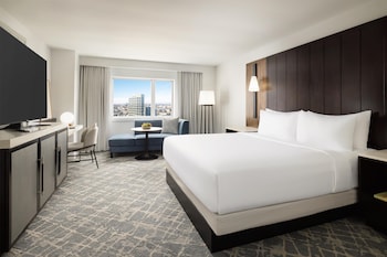 Room, 1 King Bed, Accessible (Mobility & Hearing)