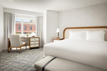 Junior Suite, 1 King Bed