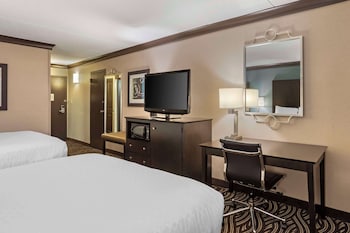 Standard Room, 2 Queen Beds, Non Smoking, Refrigerator & Microwave