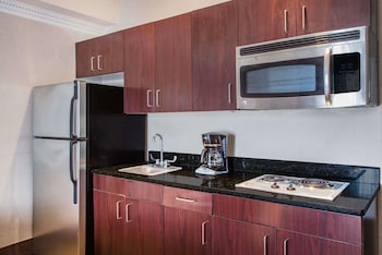 Studio Suite, 1 King Bed, Non Smoking