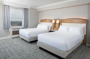 Room, Accessible (Roll-in Shower)