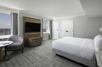 Superior Room, 1 King Bed, Accessible (Roll-In Shower)