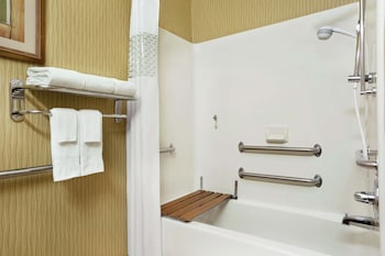 Room, 2 Queen Beds, Accessible, Non Smoking