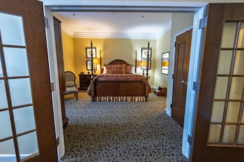 Junior Suite, 1 King Bed, Non Smoking