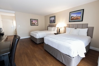 Standard Room, 2 Double Beds Ground Floor (2 Double Beds Nonsmoking)