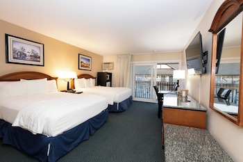 Signature Room, 2 Queen Beds Upstairs, Balcony (2 Queen Beds Nonsmoking)