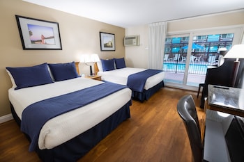 Signature Room, 2 Queen Beds Ground Floor, Patio (2 Queen Beds nonsmoking)