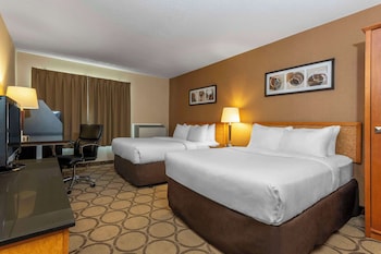 Deluxe Room, 2 Double Beds, Refrigerator & Microwave, Second Floor