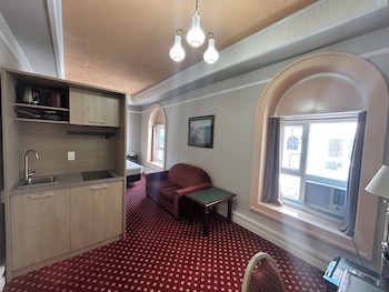 Room, 1 Queen Bed, Non Smoking, Jetted Tub