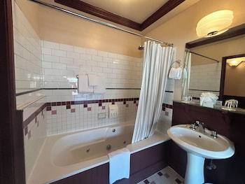 Superior Room, 1 Queen Bed, Non Smoking, City View