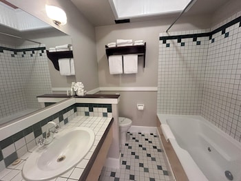 Superior Room, 1 Queen Bed, Non Smoking