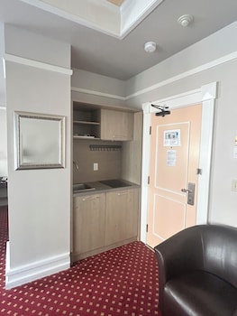 Deluxe Room, 2 Queen Beds, Non Smoking, City View