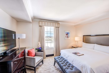 Suite, 2 Double Beds, 2 Bathrooms, Harbor View (Marina)