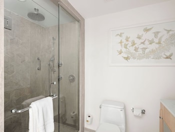 Signature Room, 2 Double Beds, Poolside (Overlooks Infinity Pool)