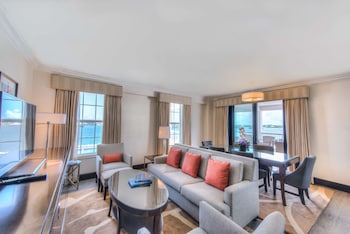 Fairmont Gold, Suite, 1 King Bed, Balcony, Harbor View