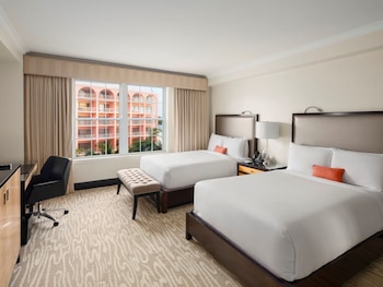 Fairmont Gold, Suite, Multiple Beds