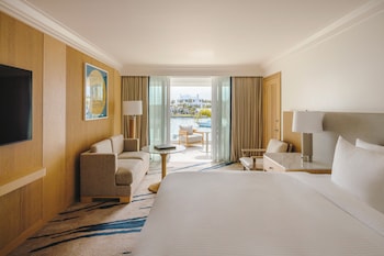 Fairmont Gold, Signature Suite, 2 Bedrooms, Bay View