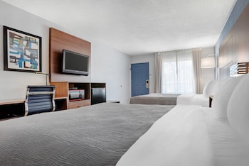 Standard Room, 2 Queen Beds, Smoking