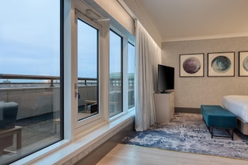 Executive Room, 1 King Bed, Balcony