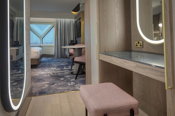 Executive Suite, 2 Double Beds, City View