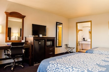 Room, 2 Queen Beds, Accessible, Non Smoking