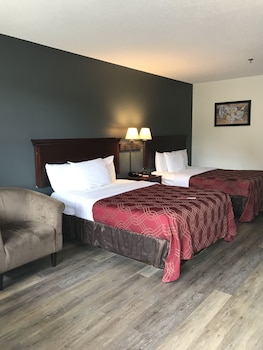 Standard Room, 2 Double Beds (Smoking)