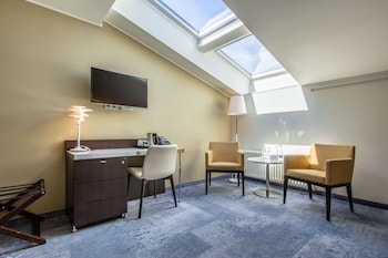 Comfort Room (Skylight)