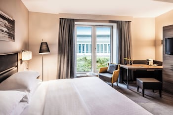 Executive Room, 1 Queen Bed