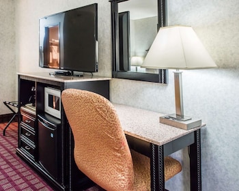 Standard Room, 2 Queen Beds, Non Smoking