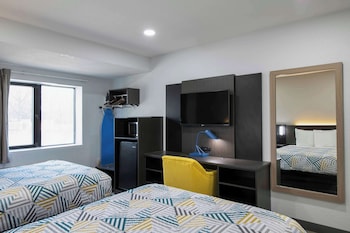 Standard Room, 2 Double Beds, Accessible, Non Smoking