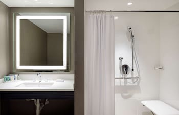 Room, Multiple Beds, Accessible (Roll-in Shower)