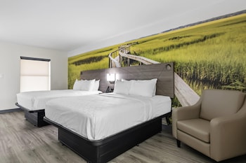 Room, 2 Queen Beds, Non Smoking (Upgrade)