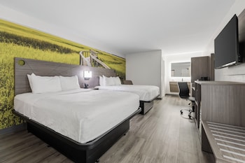 Room, 2 Queen Beds, Non Smoking (Upgrade)