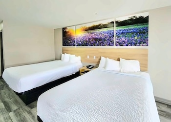 Standard Room, 2 Queen Beds, Smoking