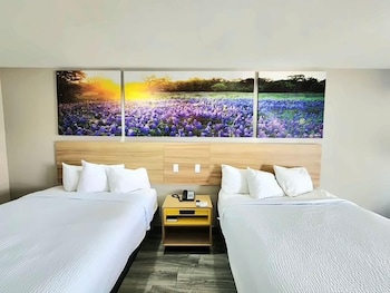 Standard Room, 2 Queen Beds, Smoking