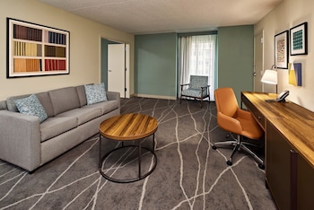 Suite, 1 Bedroom (Top Floor)