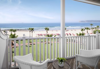 Victorian Oceanfront 2Q with Club
