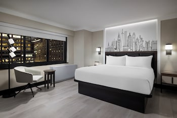 Premium Room, 1 King Bed, Roll-in Shower (Mobility)