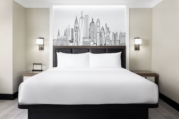 Premium Room, 1 King Bed, Roll-in Shower (Mobility)